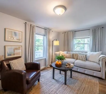 Downtown Bungalow